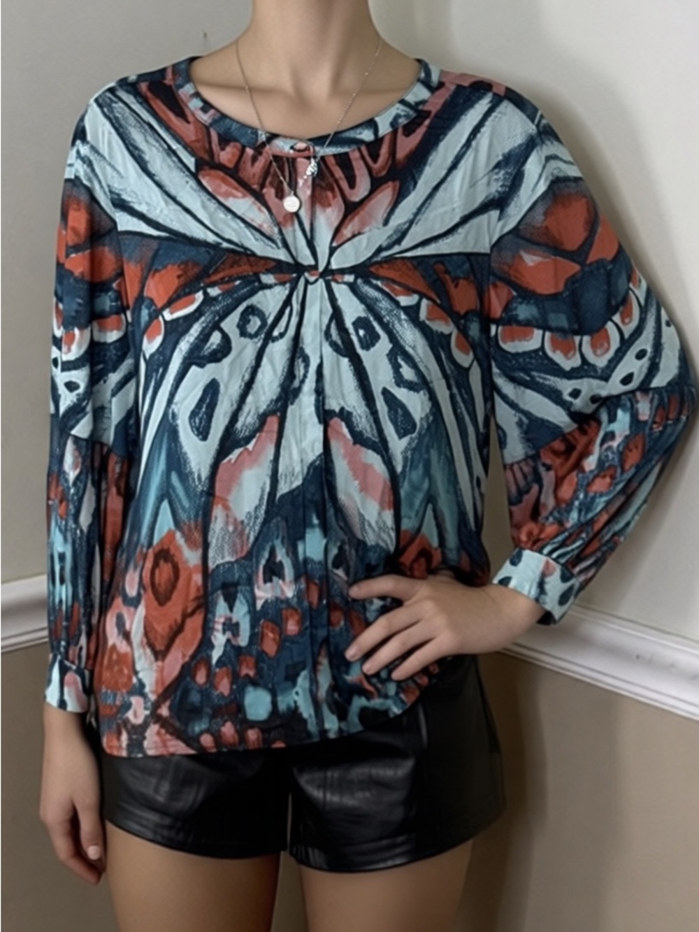 💚 5 for $25! Chico's Abstract Butterfly Print Long-Sleeve Blouse - Teal & Coral